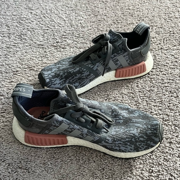 adidas gazelle silver green womens Adidas Men's NMD R1 Shoes